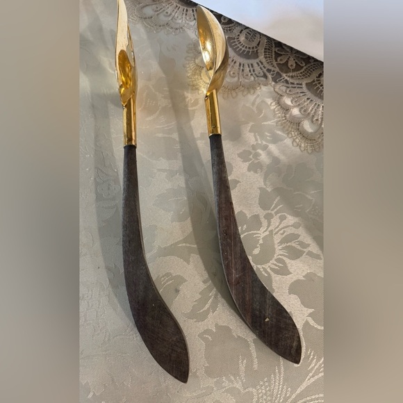 Vintage Gold tone and Brown wooden handle Salad Serving Set - Picture 5 of 8